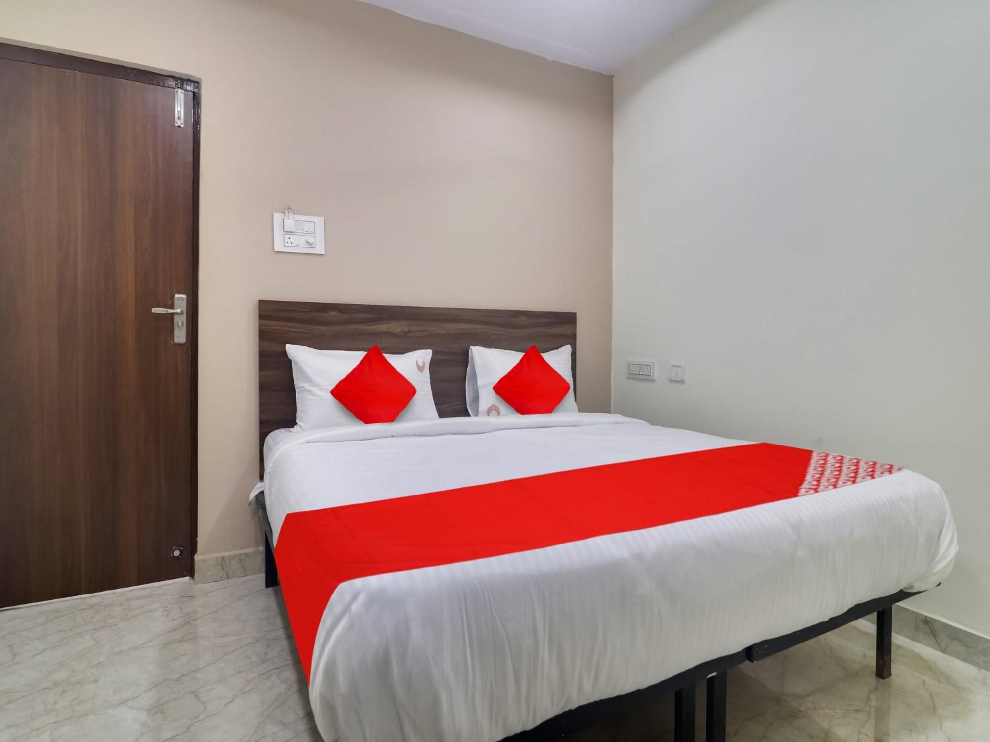 Hotel O Red Stone Hotels 海得拉巴 外观 照片