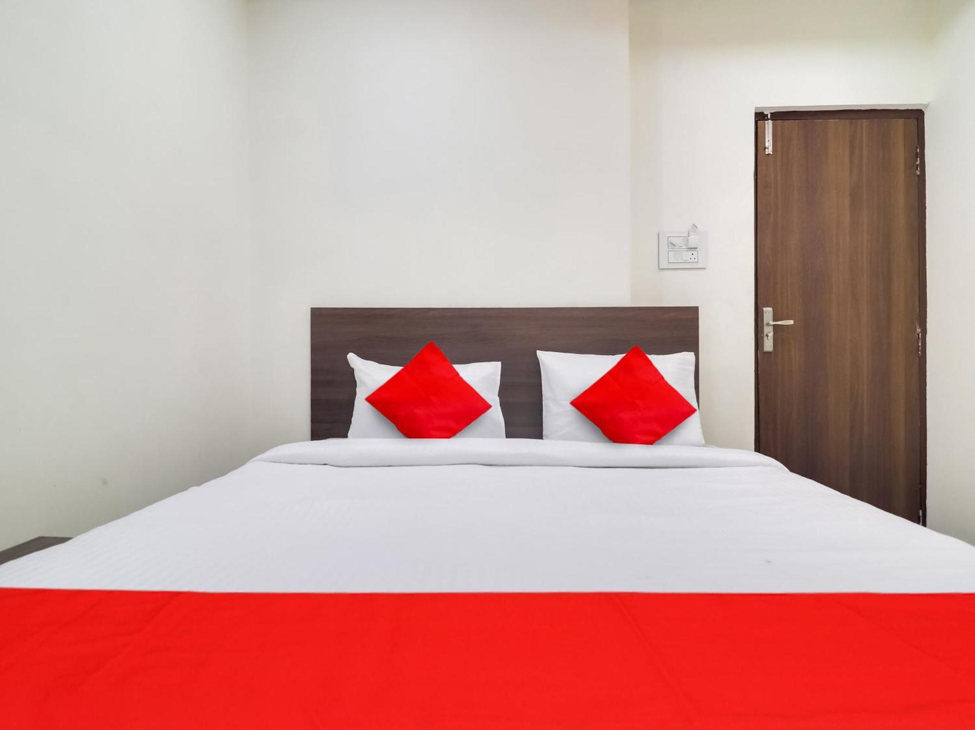 Hotel O Red Stone Hotels 海得拉巴 外观 照片
