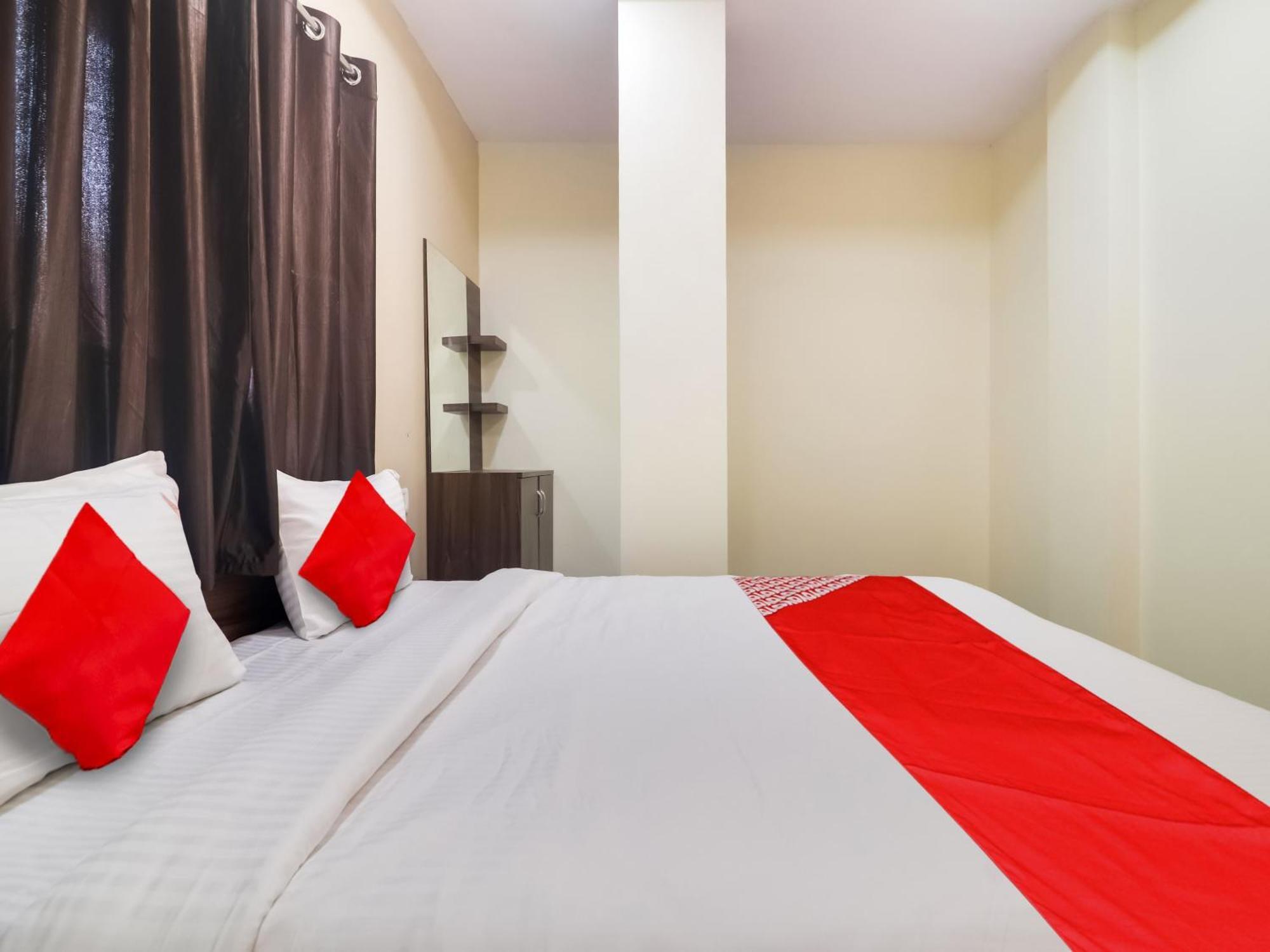 Hotel O Red Stone Hotels 海得拉巴 外观 照片