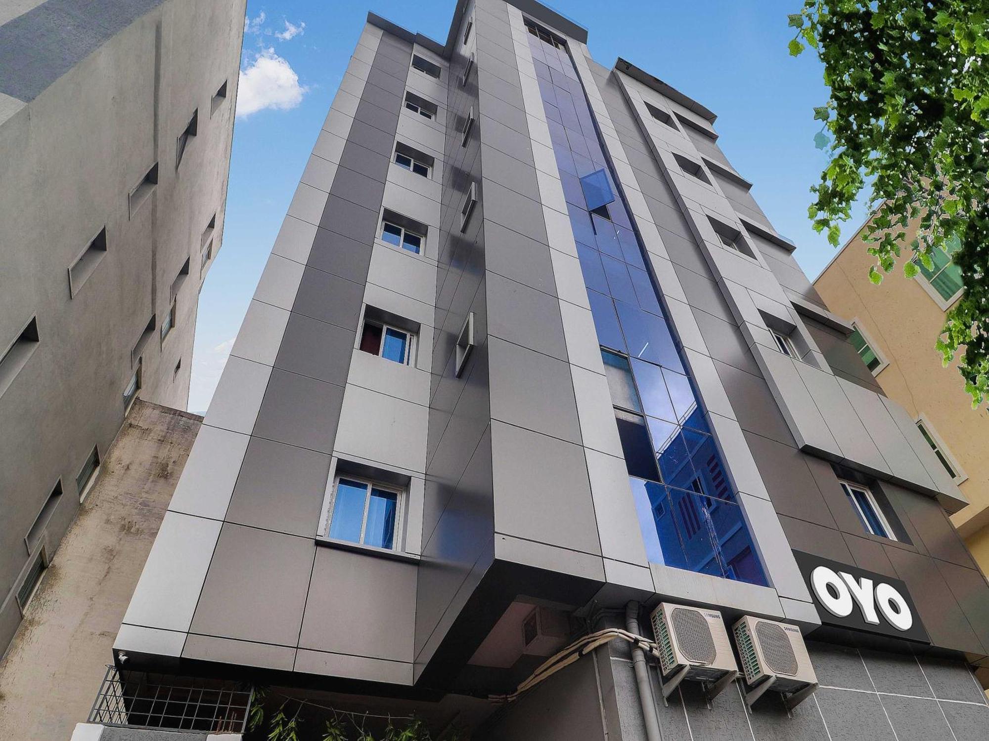Hotel O Red Stone Hotels 海得拉巴 外观 照片